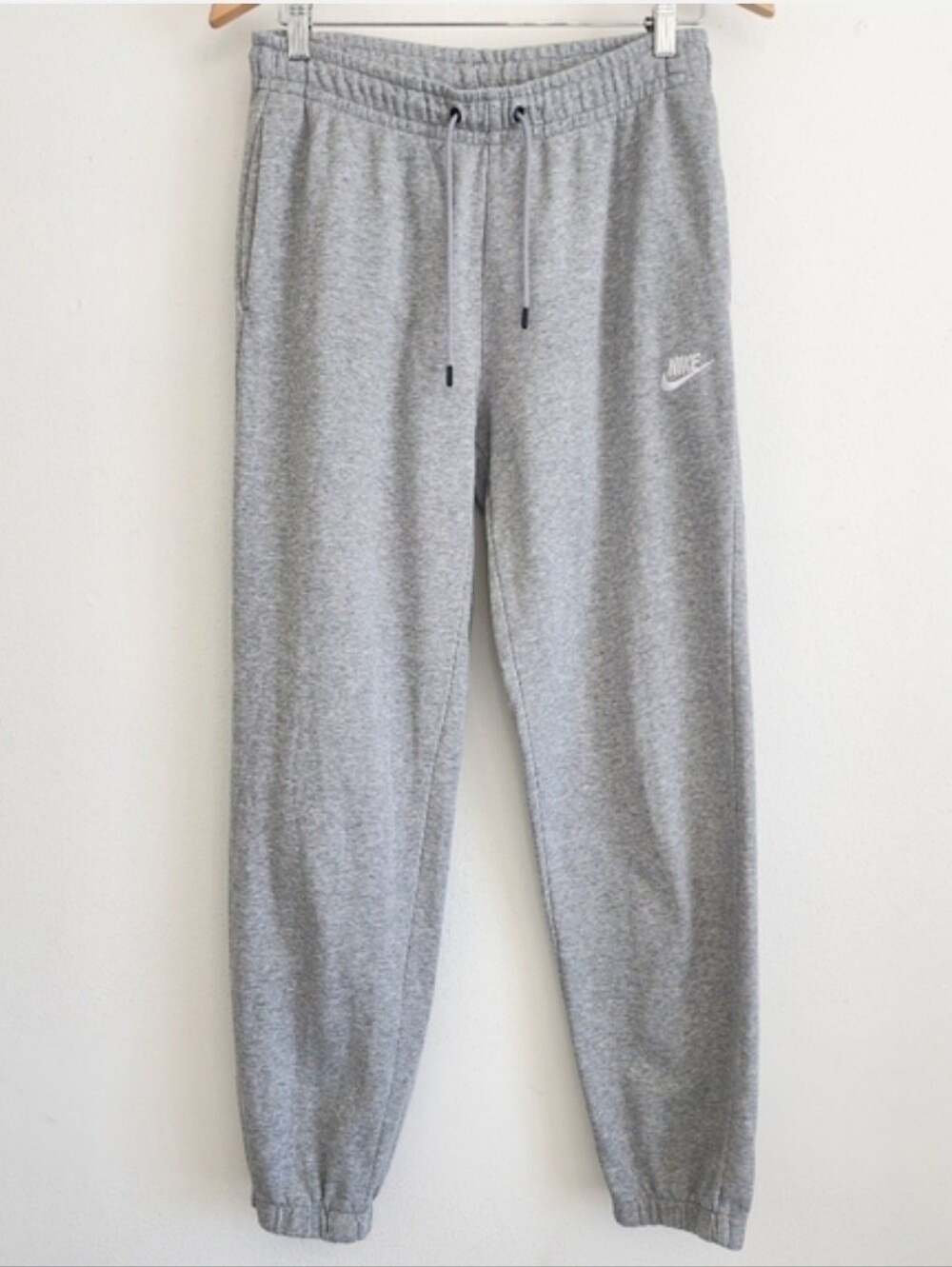 Nike Gray Sweatpants Sportswear Essential Womens Fleece Joggers Small Heather - Picture 2 of 10